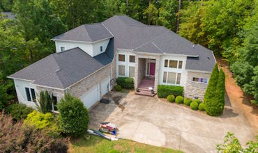 Roof replacement service